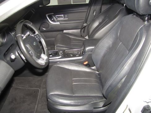 Used 2018 Land Rover Discovery Sport HSE AWD/4WD image 10