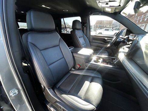 Used 2025 Chevrolet Tahoe Z71 image 26