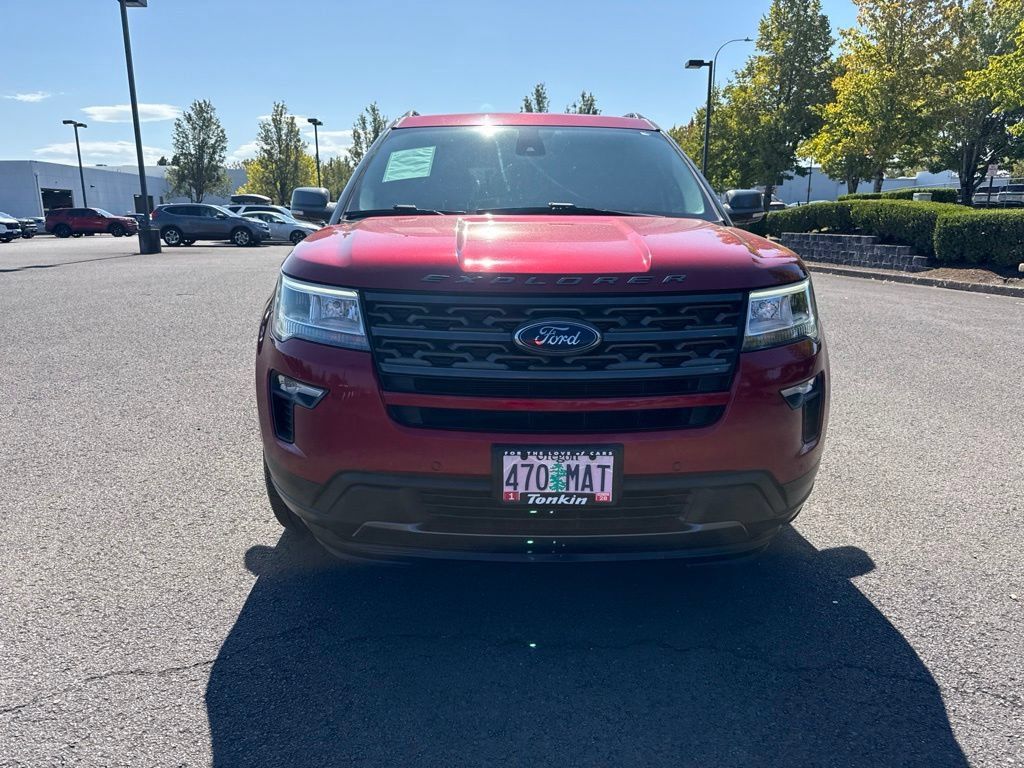 Used 2019 Ford Explorer XLT w/ Equipment Group 202A AWD/4WD image 2