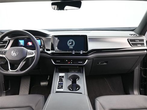 Certified 2024 Volkswagen Atlas Cross Sport SE w/ Adventure Package image 27