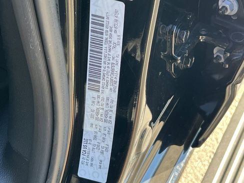 Used 2019 RAM 1500 Limited image 31