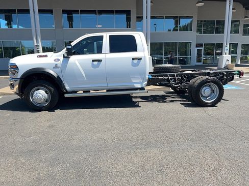 New 2026 RAM 4500 Tradesman w/ Chrome Appearance Group AWD/4WD image 10