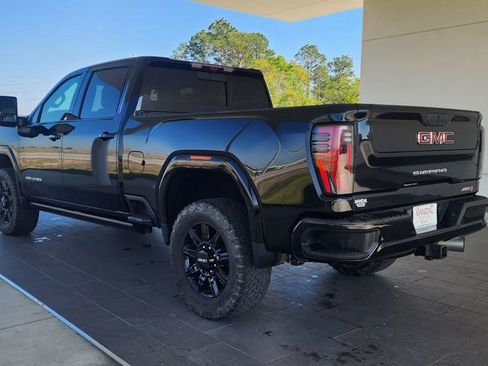 Used 2024 GMC Sierra 3500 AT4 w/ AT4 Premium Plus Package image 9