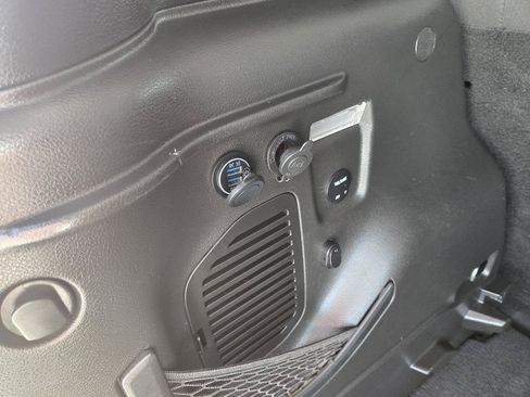 Used 2019 Jeep Renegade Sport w/ Sport Appearance Group AWD/4WD image 18