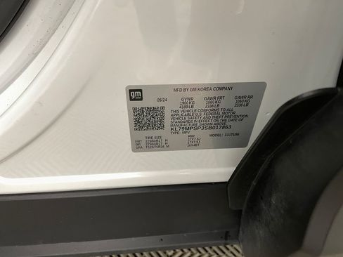 Certified 2025 Chevrolet TrailBlazer LT w/ LT Cold Weather Package FWD image 32