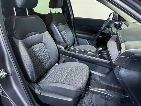 Certified 2025 Nissan Kicks SV image 13