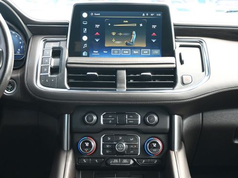 Used 2022 Chevrolet Tahoe LT w/ Luxury Package RWD image 30