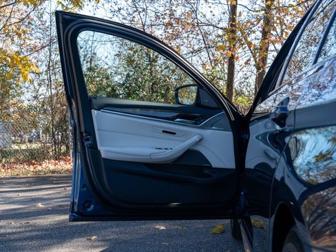 Used 2023 BMW 530i xDrive 530i xDrive w/ Executive Package image 15