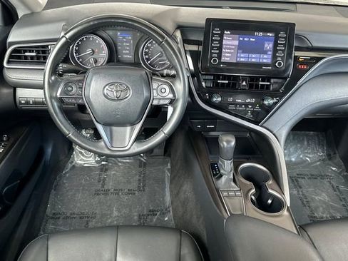Used 2023 Toyota Camry SE FWD image 11