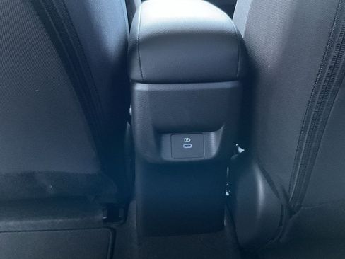 New 2025 Nissan Versa SR w/ Trunk Package image 16