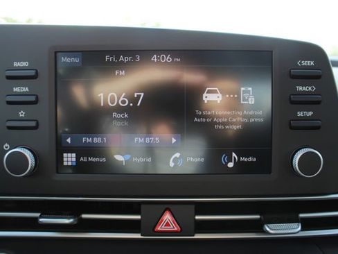 New 2026 Hyundai Elantra Hybrid FWD image 17