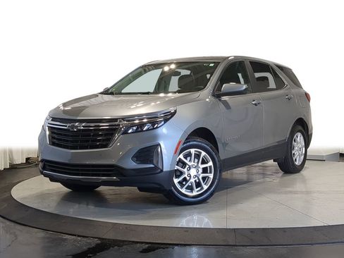 Used 2023 Chevrolet Equinox LT AWD/4WD image 1