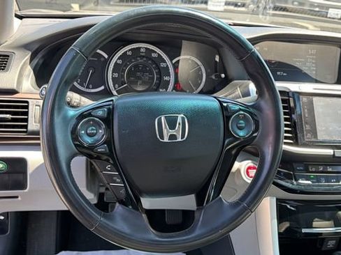 Used 2017 Honda Accord EX-L image 20