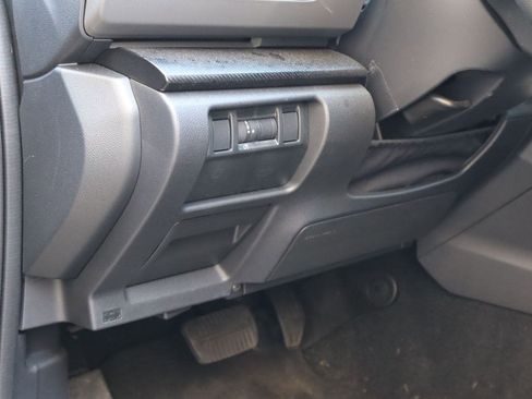 Used 2025 Subaru Crosstrek 2.0i AWD/4WD image 20