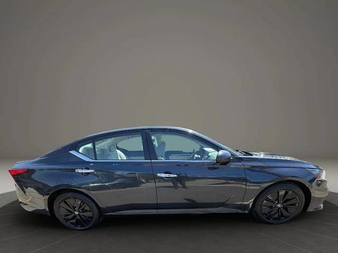 Used 2022 Nissan Altima 2.5 SV FWD image 4