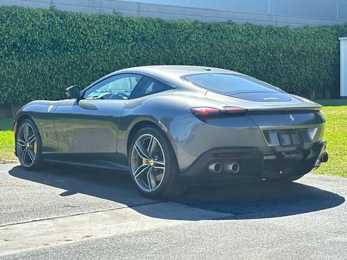 Used 2021 Ferrari Roma RWD image 3