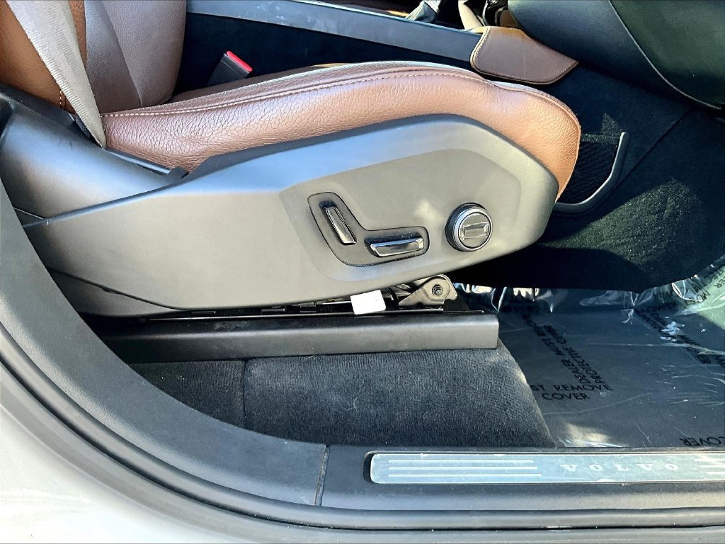 Used 2019 Volvo XC90 T6 Momentum AWD/4WD image 38
