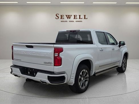 Used 2024 Chevrolet Silverado 1500 High Country AWD/4WD image 5