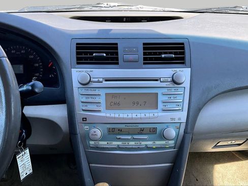 Used 2007 Toyota Camry XLE FWD image 6