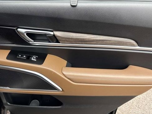 Used 2022 Kia Telluride SX w/ SX Prestige Package image 19