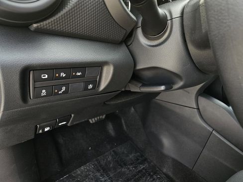 New 2025 Nissan Kicks S image 15