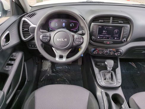 Certified 2024 Kia Soul LX w/ Option Group 015 image 16