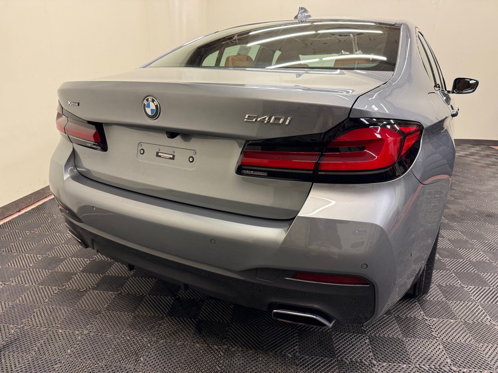 Used 2023 BMW 540i xDrive w/ M Sport Package AWD/4WD image 17