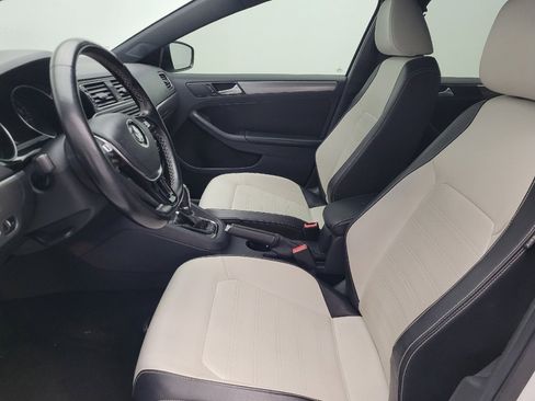 Used 2016 Volkswagen Jetta Sport image 17