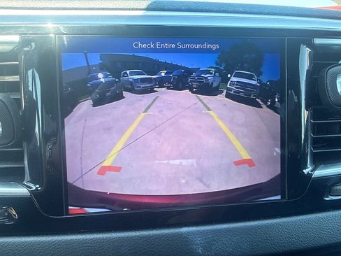 Used 2019 Chrysler Pacifica Touring-L Plus w/ S Appearance Package FWD image 29