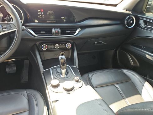 Used 2019 Alfa Romeo Stelvio AWD image 39