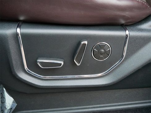 Used 2016 Ford F150 Platinum w/ Equipment Group 701A Luxury image 15