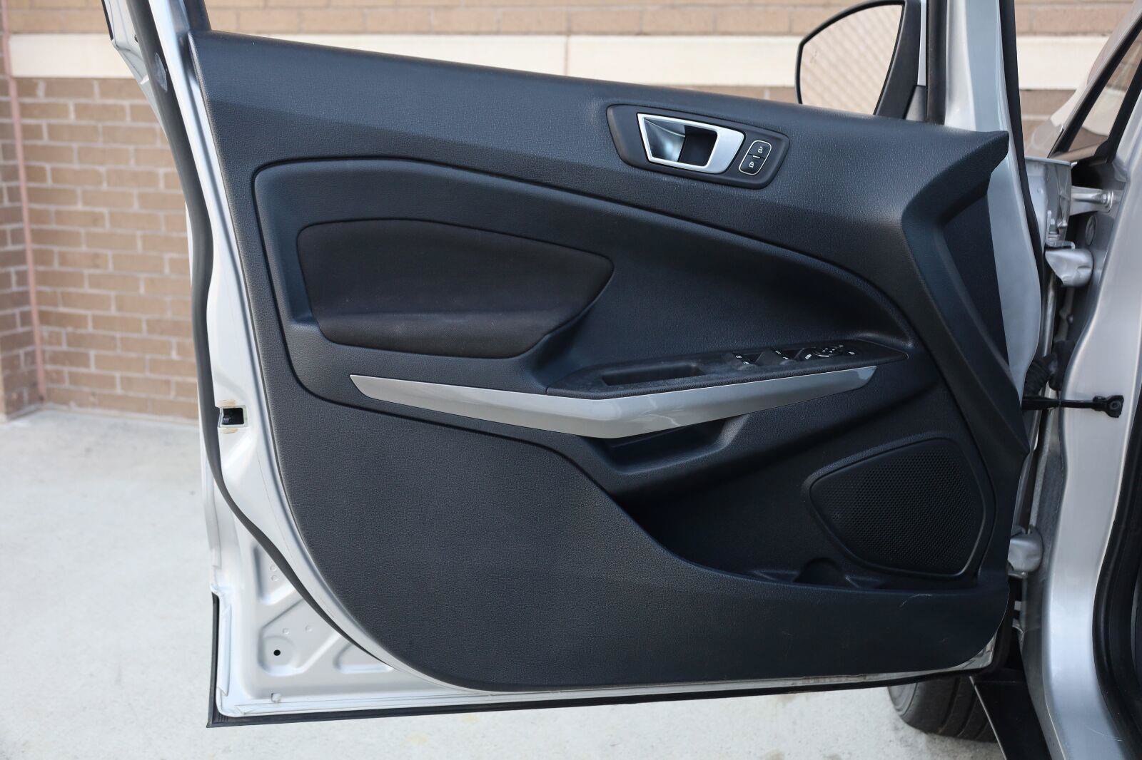 Used 2018 Ford EcoSport SE w/ SE Convenience Package FWD image 13