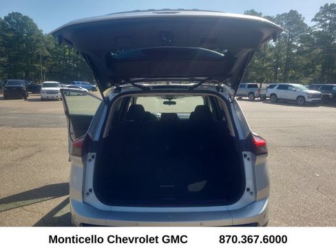Used 2025 Nissan Rogue S FWD image 27
