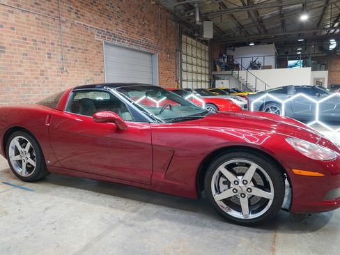 Used 2008 Chevrolet Corvette Coupe w/ Preferred Equipment Group RWD image 2