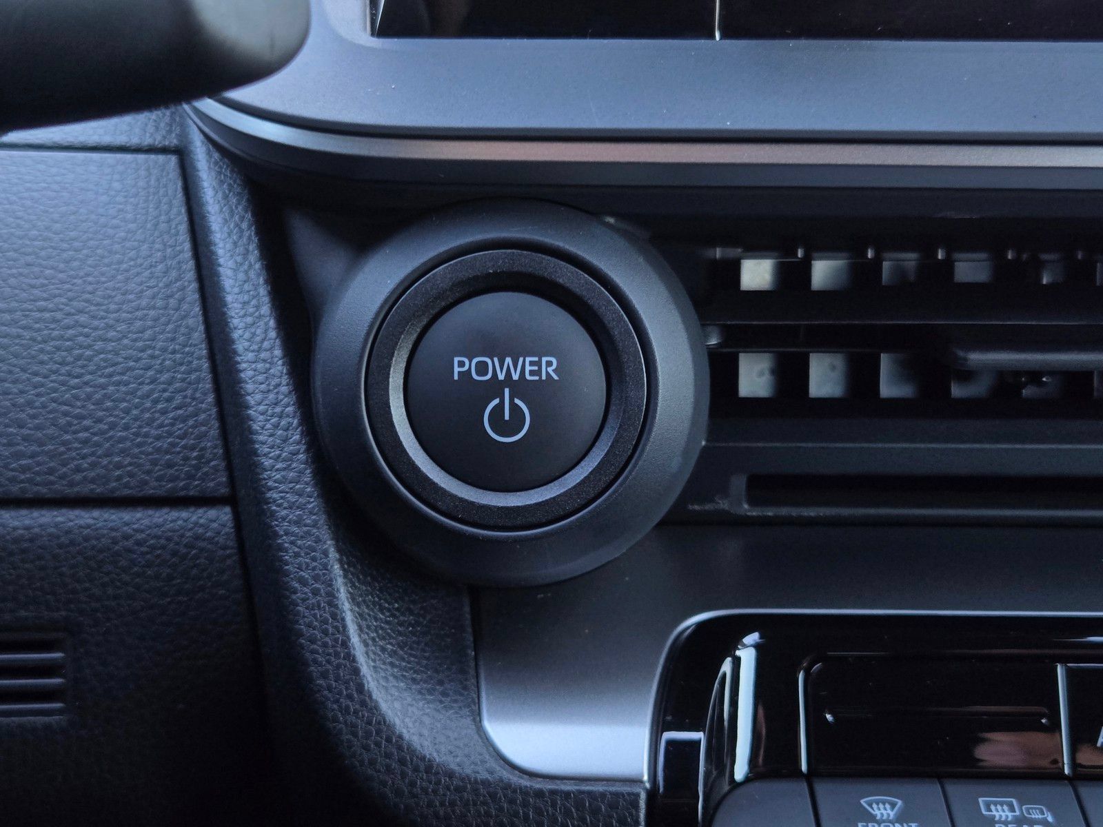 Certified 2026 Toyota Prius LE FWD image 18