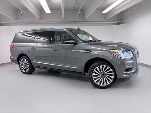 Used 2021 Lincoln Navigator L Reserve w/ Luxury Package AWD/4WD image 8