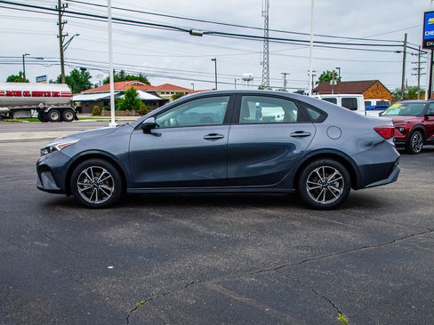 Used 2024 Kia Forte LXS FWD image 4