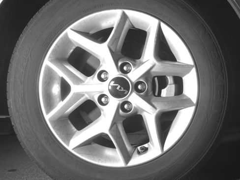 Used 2025 Kia Soul LX w/ LX Technology Package image 18