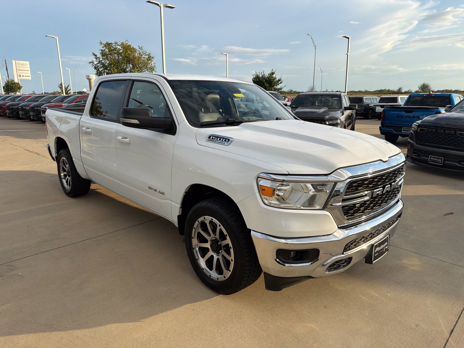 Used 2022 RAM 1500 Lone Star AWD/4WD image 7