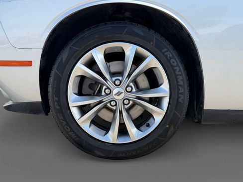 Used 2021 Dodge Challenger SXT image 15