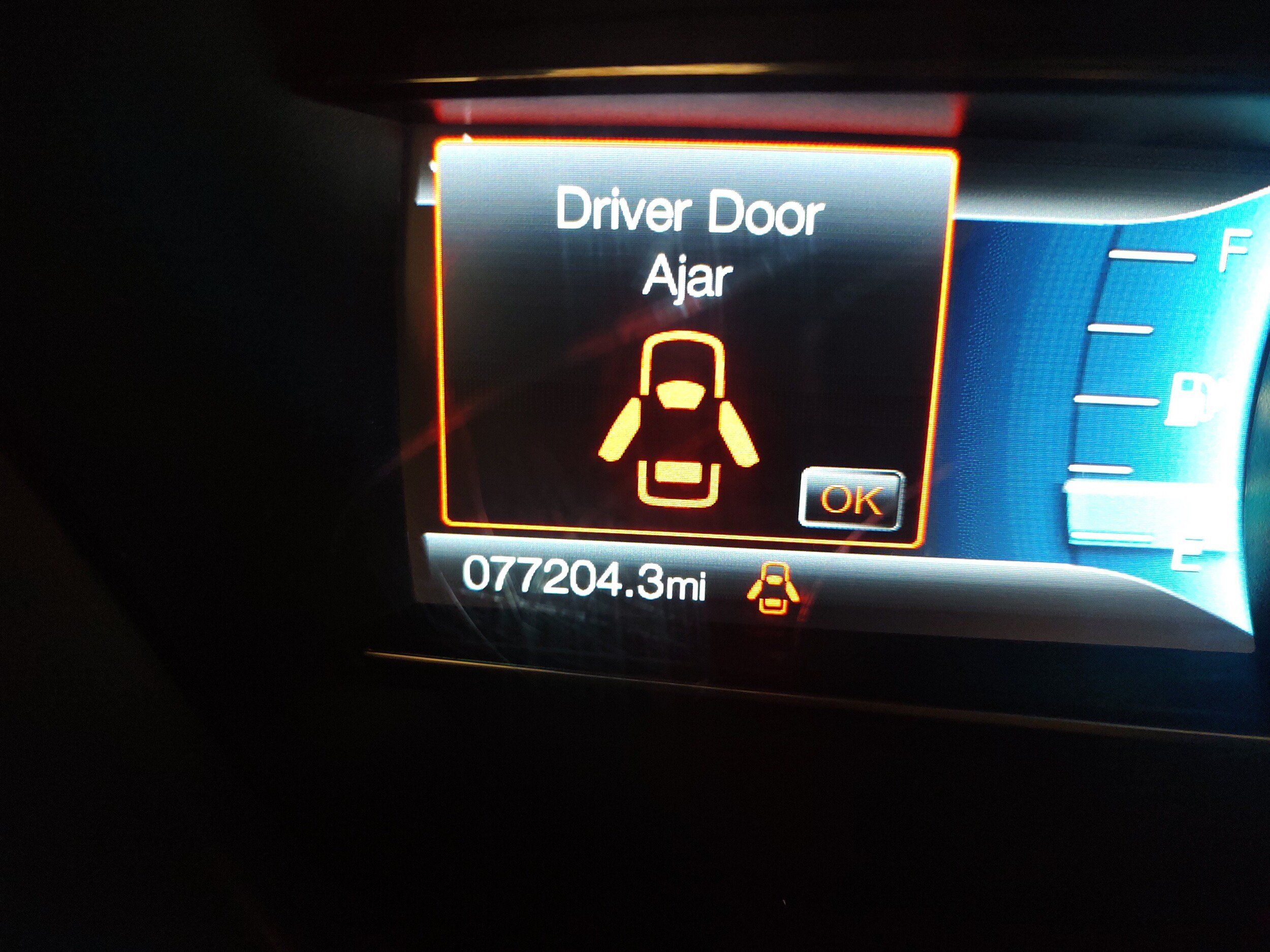 Used 2018 Ford Explorer XLT w/ Equipment Group 201A AWD/4WD image 5