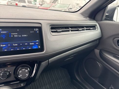 Used 2021 Honda HR-V Sport image 23