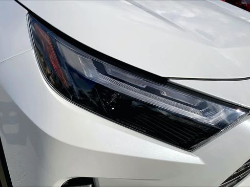 Used 2025 Toyota RAV4 Limited image 26