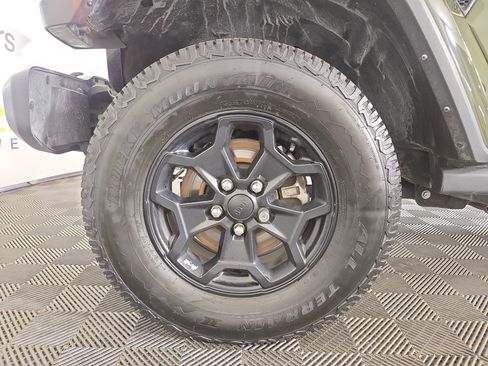 Used 2022 Jeep Gladiator Sport AWD/4WD image 35