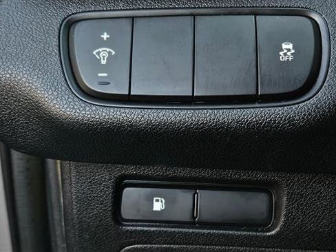 Used 2017 Kia Sorento L image 14