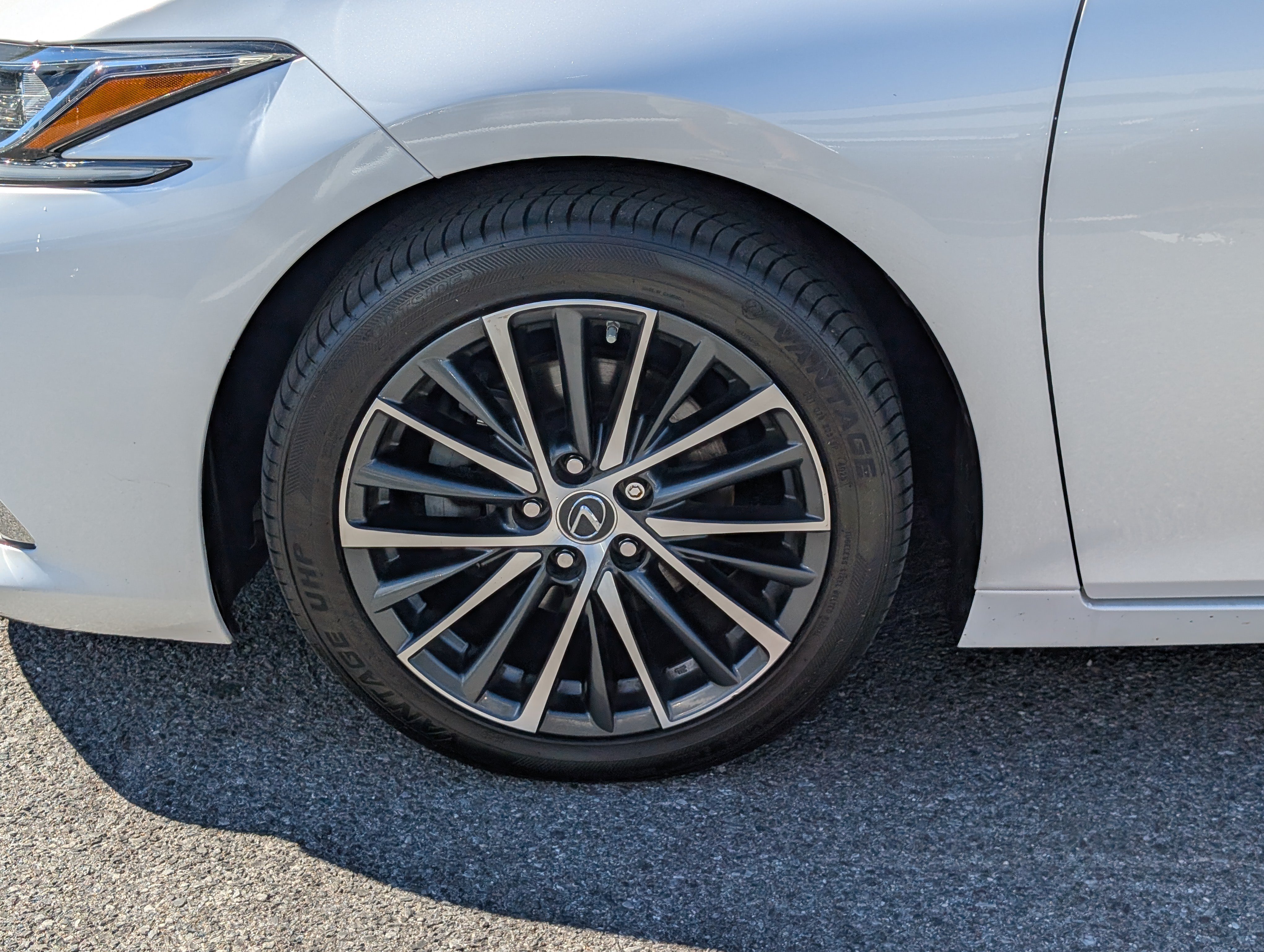 Used 2023 Lexus ES 350 w/ Premium Package FWD image 10