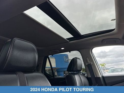 Certified 2024 Honda Pilot Touring image 21