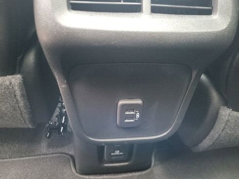 Used 2023 Chevrolet Equinox RS w/ RS Leather Package image 23