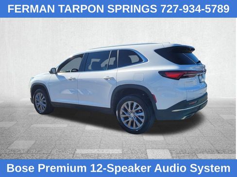 Certified 2025 Buick Enclave Preferred image 9