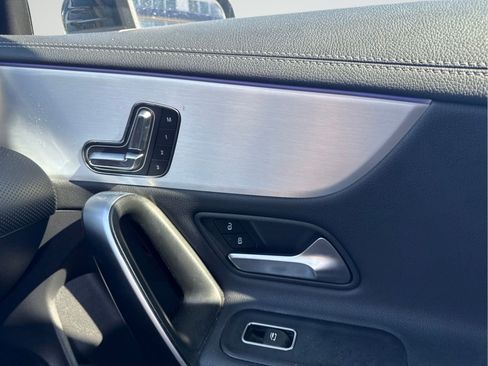 Used 2025 Mercedes-Benz CLA 250 4MATIC image 17